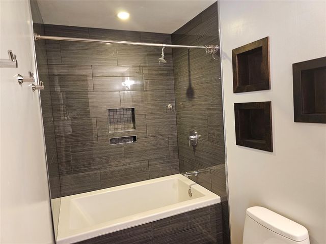 2303 Briarwest Boulevard 2303, Houston, TX 77077