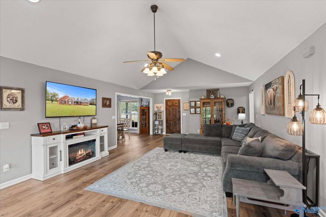 220 Santileon Lane, Rainsville, AL 35986