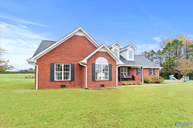 220 Santileon Lane, Rainsville, AL 35986