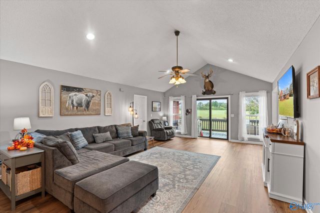 220 Santileon Lane, Rainsville, AL 35986