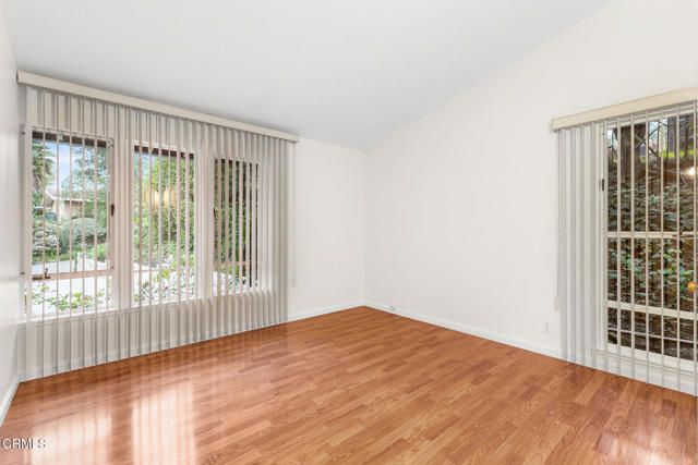 1370 Cresthaven Drive, Pasadena, CA 91105