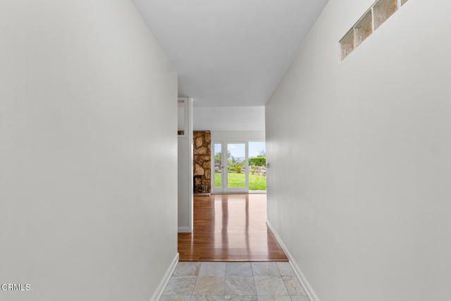 1370 Cresthaven Drive, Pasadena, CA 91105