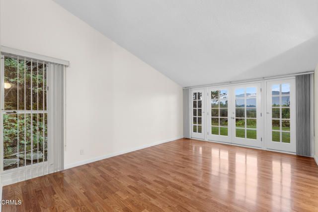 1370 Cresthaven Drive, Pasadena, CA 91105