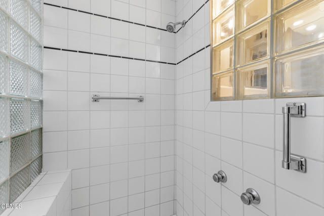 1370 Cresthaven Drive, Pasadena, CA 91105