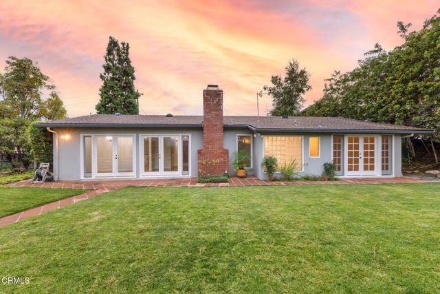 1370 Cresthaven Drive, Pasadena, CA 91105