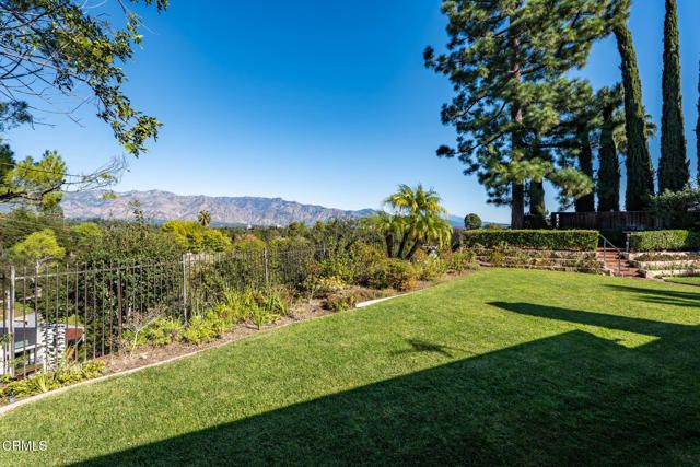 1370 Cresthaven Drive, Pasadena, CA 91105