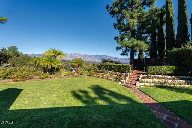 1370 Cresthaven Drive, Pasadena, CA 91105