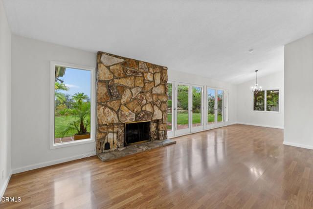 1370 Cresthaven Drive, Pasadena, CA 91105