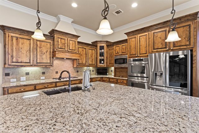 8601 Wakefield Drive, Mckinney, TX 75070