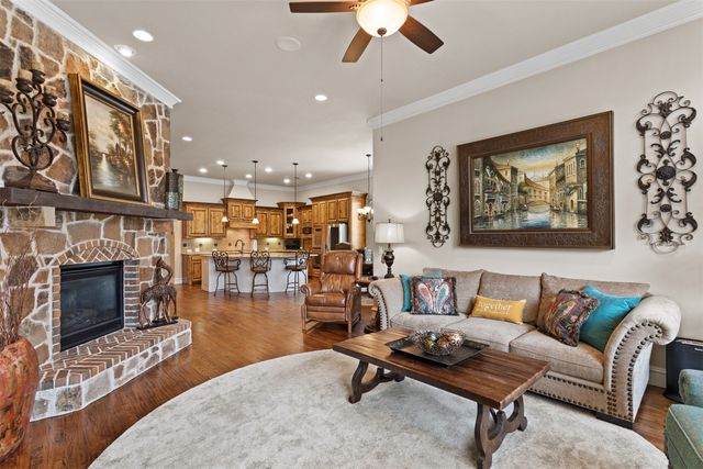 8601 Wakefield Drive, Mckinney, TX 75070