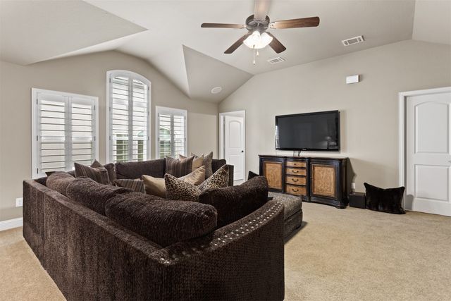 8601 Wakefield Drive, Mckinney, TX 75070