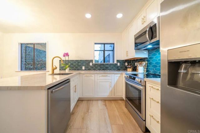 2136 Oceanside Boulevard, Oceanside, CA 92054