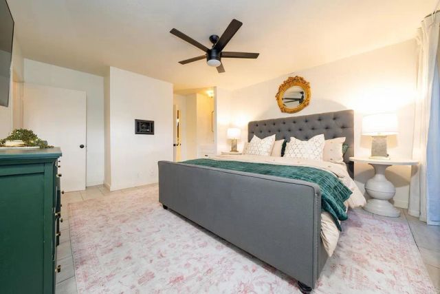 2136 Oceanside Boulevard, Oceanside, CA 92054