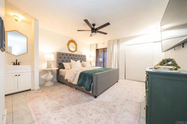 2136 Oceanside Boulevard, Oceanside, CA 92054