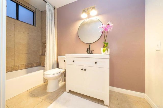 2136 Oceanside Boulevard, Oceanside, CA 92054
