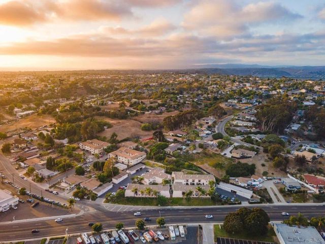 2136 Oceanside Boulevard, Oceanside, CA 92054