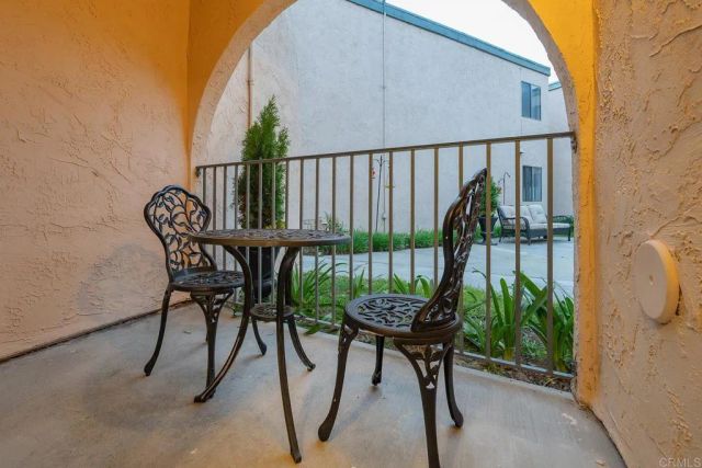 2136 Oceanside Boulevard, Oceanside, CA 92054