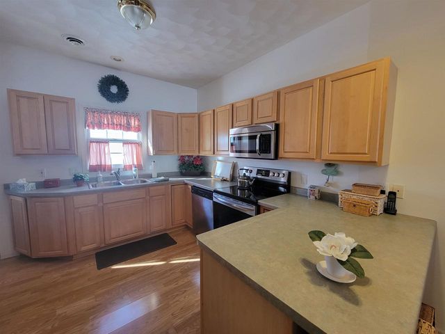 827 Sutherland Avenue, Janesville, WI 53545