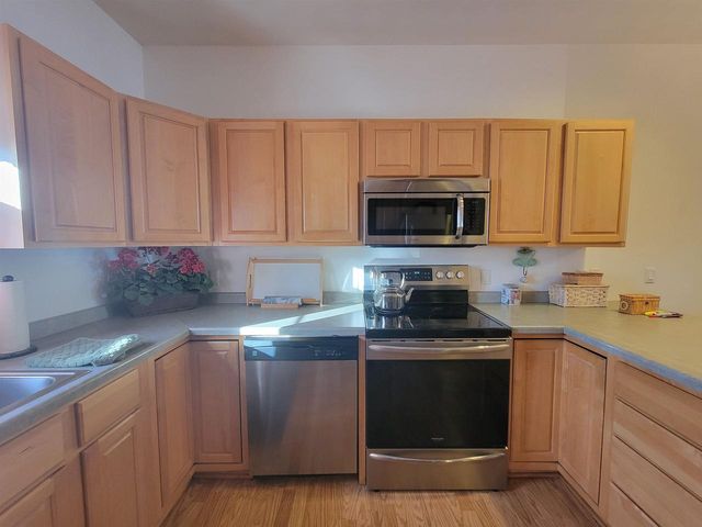 827 Sutherland Avenue, Janesville, WI 53545