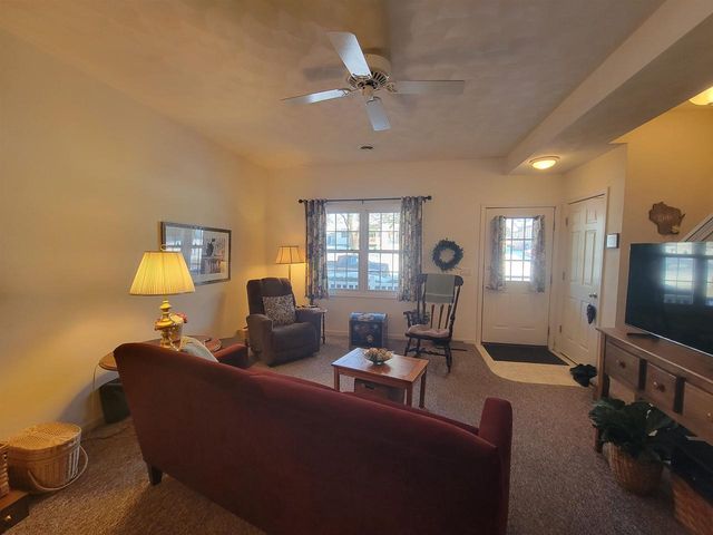 827 Sutherland Avenue, Janesville, WI 53545