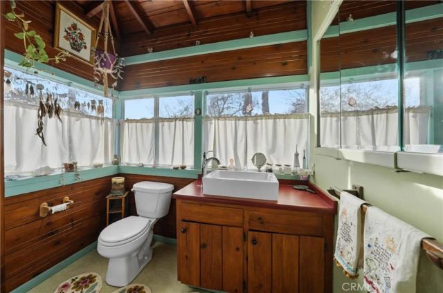 225 N Tunis, Lakeport, CA 95453