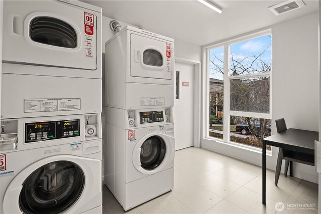 1814 E John Street, Seattle, WA 98112