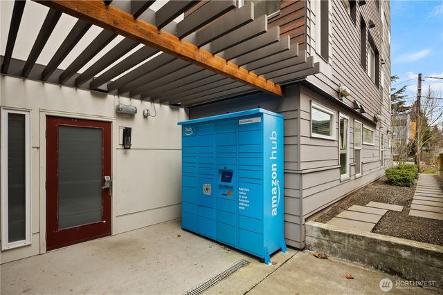 1814 E John Street, Seattle, WA 98112