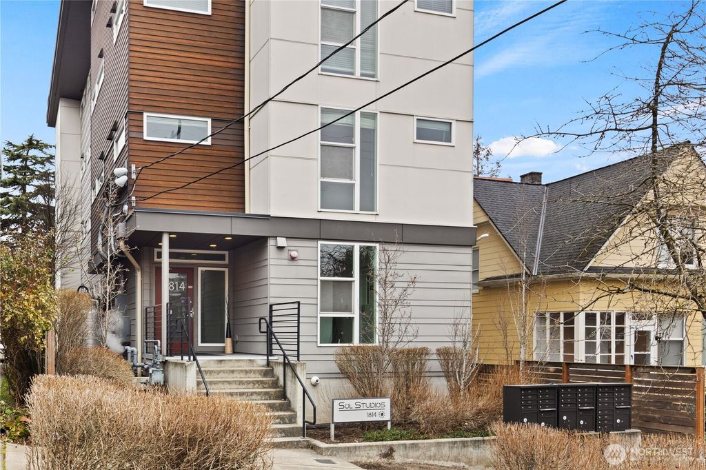 1814 E John Street, Seattle, WA 98112