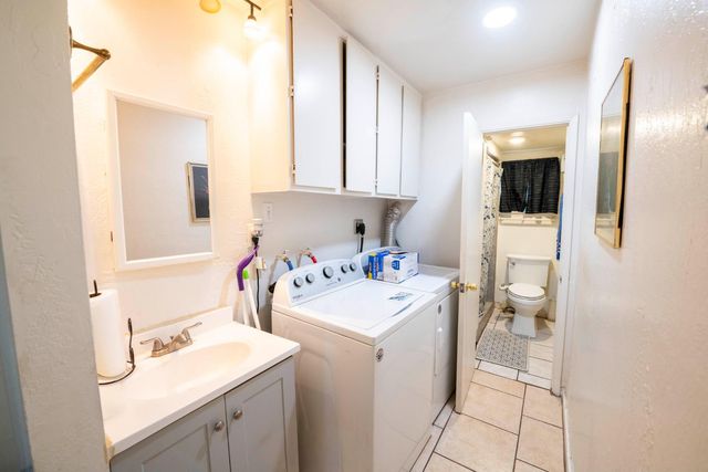 602-604 Harris Ave, Sacramento, CA 95838