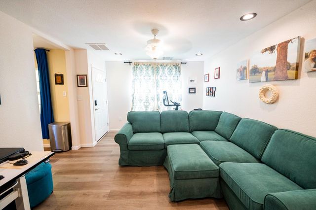 602-604 Harris Ave, Sacramento, CA 95838