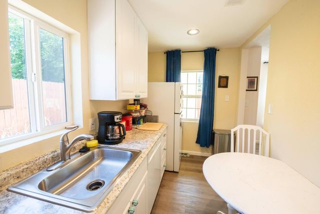 602-604 Harris Ave, Sacramento, CA 95838