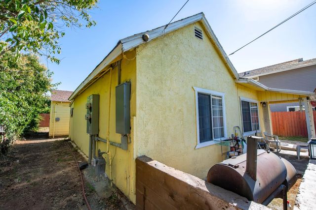 602-604 Harris Ave, Sacramento, CA 95838