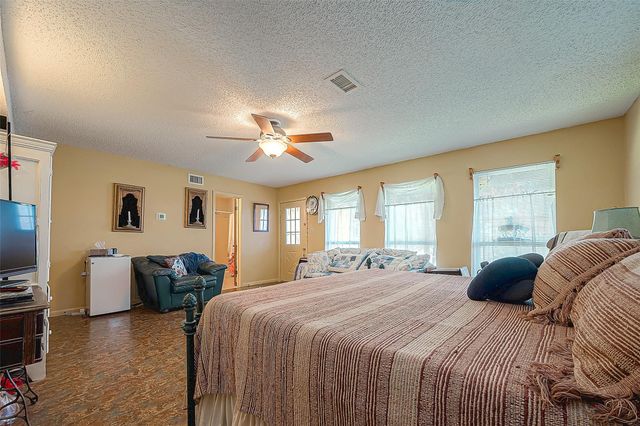 220 Hillcrest Drive, Coldspring, TX 77331