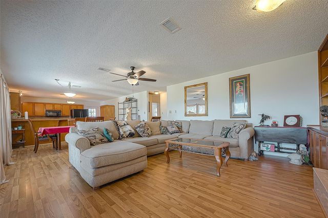 220 Hillcrest Drive, Coldspring, TX 77331