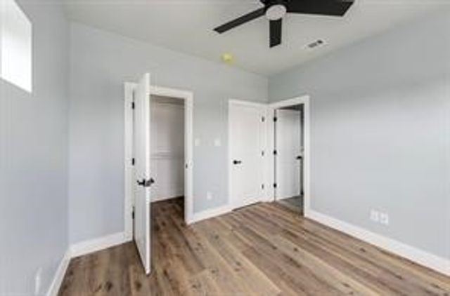 1115 E Oleander Street, Fort Worth, TX 76104