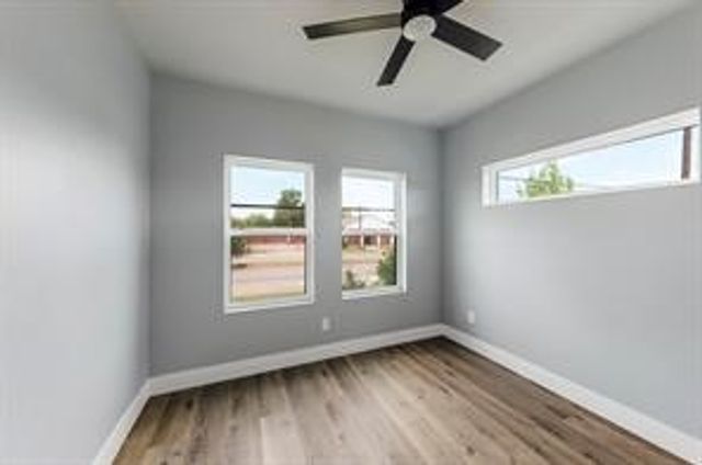 1115 E Oleander Street, Fort Worth, TX 76104