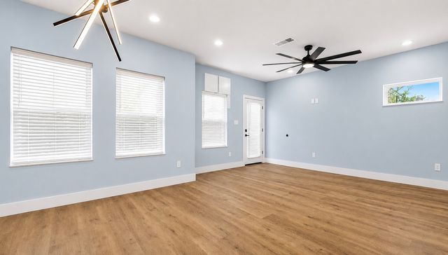 1115 E Oleander Street, Fort Worth, TX 76104