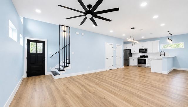 1115 E Oleander Street, Fort Worth, TX 76104