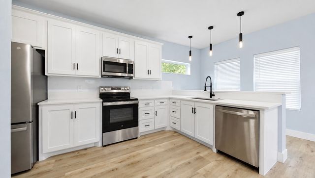 1115 E Oleander Street, Fort Worth, TX 76104