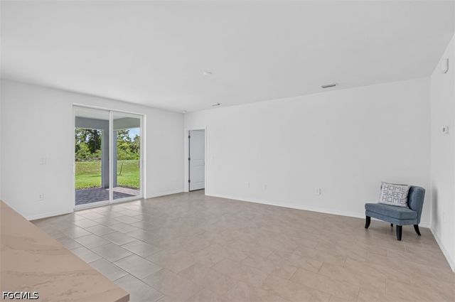 243 Lakeside Breeze WAY, Lehigh Acres, FL 33936