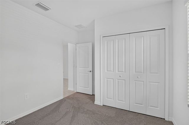 243 Lakeside Breeze WAY, Lehigh Acres, FL 33936
