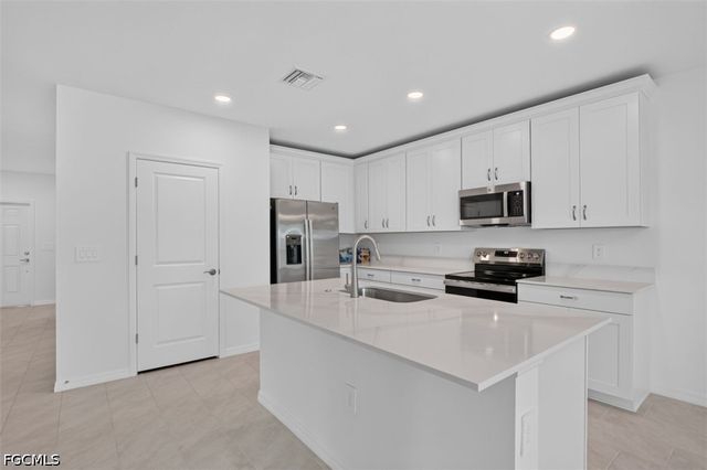 243 Lakeside Breeze WAY, Lehigh Acres, FL 33936