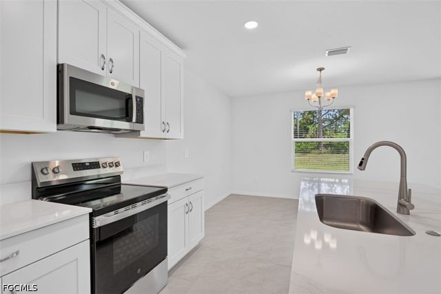 243 Lakeside Breeze WAY, Lehigh Acres, FL 33936