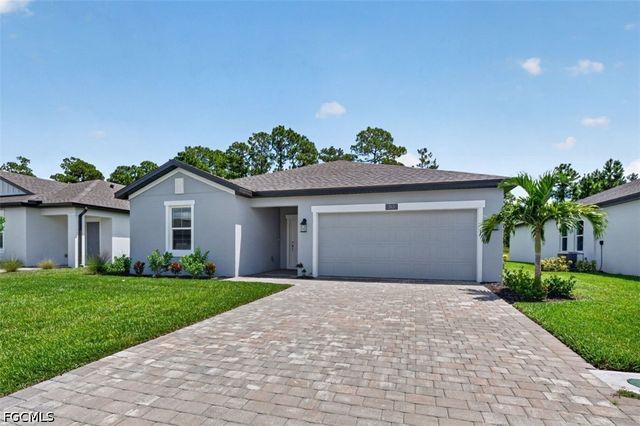 243 Lakeside Breeze WAY, Lehigh Acres, FL 33936