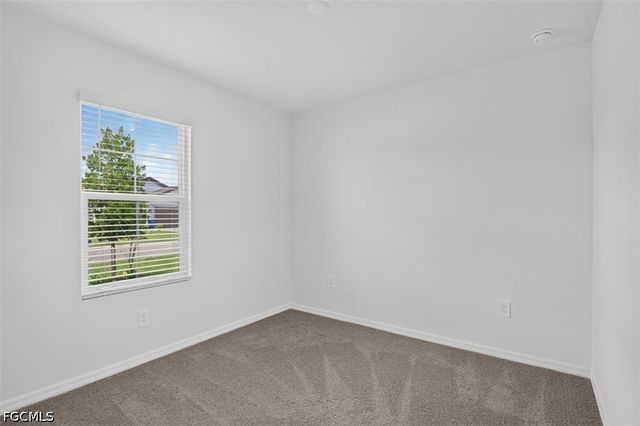 243 Lakeside Breeze WAY, Lehigh Acres, FL 33936