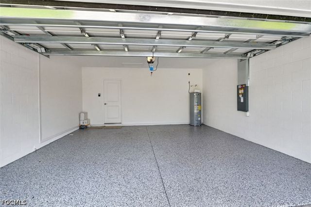 243 Lakeside Breeze WAY, Lehigh Acres, FL 33936