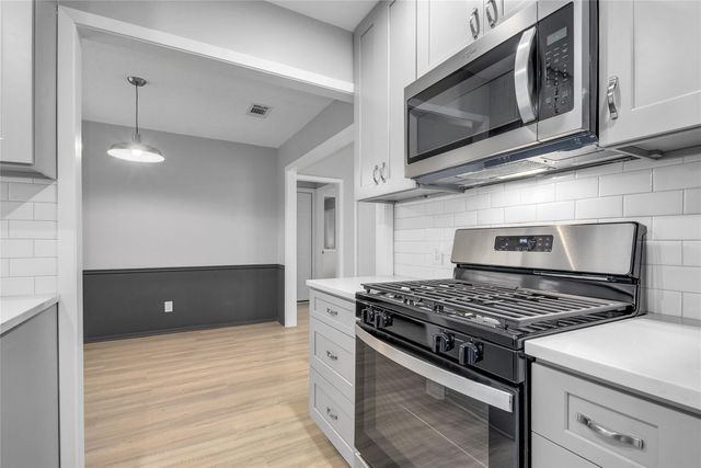 5803 Lewood DR, Austin, TX 78745