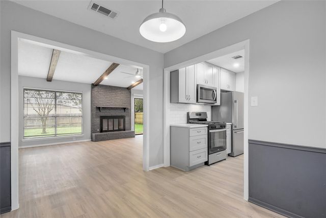 5803 Lewood DR, Austin, TX 78745