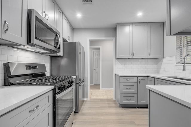 5803 Lewood DR, Austin, TX 78745