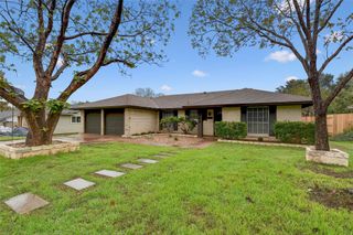 5803 Lewood DR, Austin, TX 78745